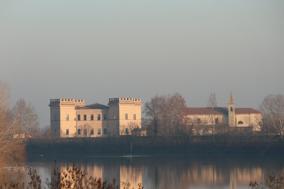 Mesola and its Castle